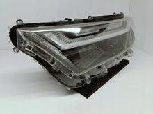 Załaduj zdjęcie do przeglądarki galerii, TOYOTA RAV4 V LIFT 22- LAMPA LEWA PRZÓD PRZEDNIA FULL LED EU 81185-42G10