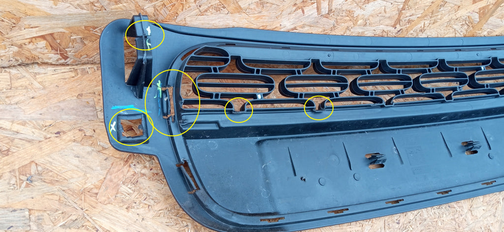 CITROEN C3 III 16- FRONTSCHÜRZE KÜHLERGRILL STOSSTANGENGRILL MITTE VORNE 9812061877