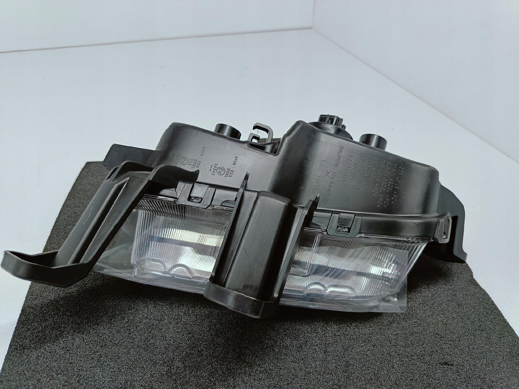 HYUNDAI I30 III 16-LAMPA ŚWIATŁO DRL LEWY PRZÓD LED NOWY 3 PIN 92207-G4100