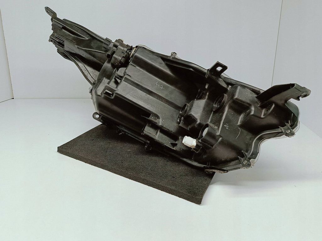 TOYOTA YARIS IV 4 19- SCHEINWERFER LINKS VORNE LINSE KOITO K0-6 EU