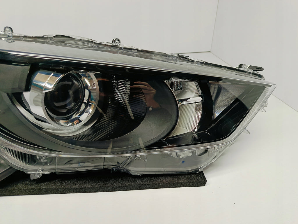 TOYOTA YARIS IV 4 P21 19-LAMPA REFLEKTOR PRAWY PRZÓD SOCZEWKA KOITO K0-6 EU
