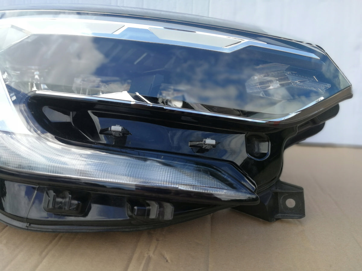 Renault Captur II 19- Leuchte Vorne Rechts Scheinwerfer Full LED 260104095R — Foto 4 von 13