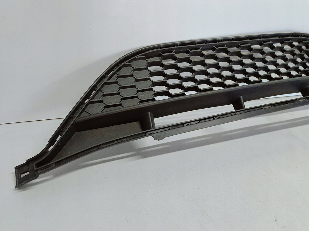 Mercedes A-KLASA W177 AMG 18- KRATKA DOLNA GRILL ZDERZAKA PRZÓD A1778859100