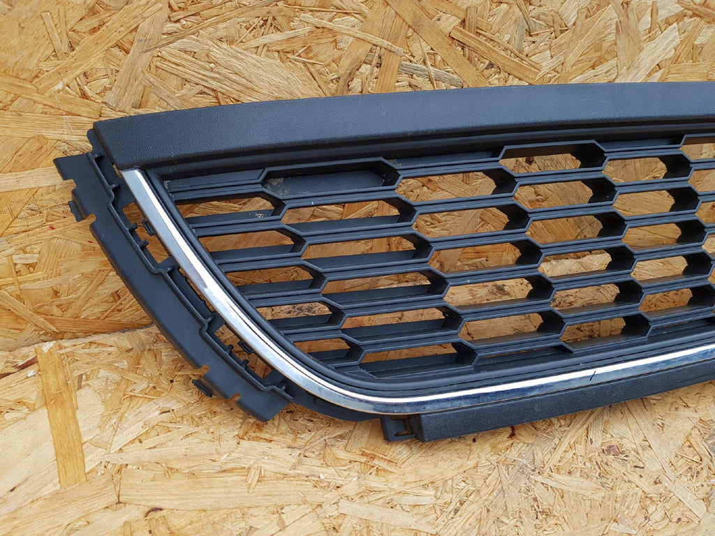 VOLKSWAGEN POLO 6R0 09- ATRAPA KRATKA GRILL ZDERZAKA PRZÓD CHROM 6R0853667B