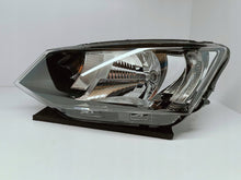 Laden Sie das Bild in den Galerie-Viewer, Skoda Fabia III 3 NJ3 14- LAMPA LEWA PRZÓD PRZEDNIA ZWYKŁA H4 6V1941015