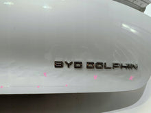Załaduj zdjęcie do przeglądarki galerii, BYD Dolphin EV 23- KLAPA POKRYWA BAGAŻNIKA TYŁ TYLNA SZYBA