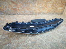 Laden Sie das Bild in den Galerie-Viewer, KIA STONIC YB 17- KÜHLERGRILL STOSSSTANGE VORNE 86351-H8410