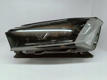 Laden Sie das Bild in den Galerie-Viewer, Skoda Enyaq iV 20- SCHEINWERFER LINKS VORNE VOLL-LED CRYSTAL 5LB941015A