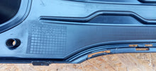 Laden Sie das Bild in den Galerie-Viewer, VOLKSWAGEN T-CROSS 18- KÜHLERGRILL VERKLEIDUNG STOßSTANGE VORN 2GM853677