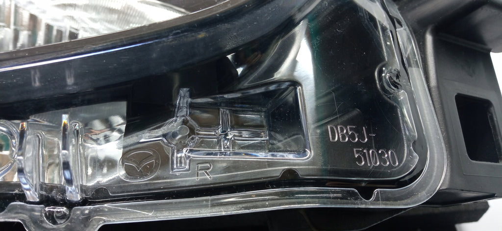 MAZDA 2 II DJ 14- SCHEINWERFER RECHTS VORN H4 DB5J-51030