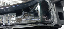Laden Sie das Bild in den Galerie-Viewer, MAZDA 2 II DJ 14- SCHEINWERFER RECHTS VORN H4 DB5J-51030