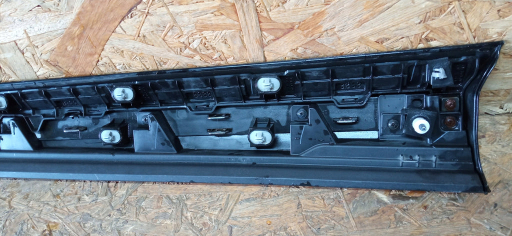 KIA EV6 EV-6 2021- LISTWA NAKŁADKA DRZWI PRAWY PRZÓD 87724-CV100