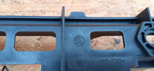 Laden Sie das Bild in den Galerie-Viewer, Skoda Octavia Mk2 II KOMBI 04- HALTER HALTERUNG HECKSTOSSSTANGE 1Z9807863