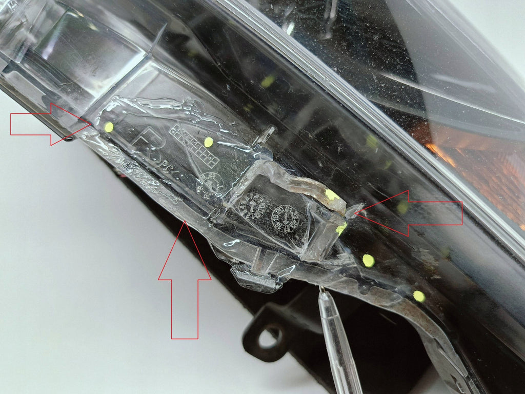 Toyota Aygo II B4 LIFT 18- LAMPA PRAWA PRZÓD SOCZEWKA+LED EU KOITO 0H-27