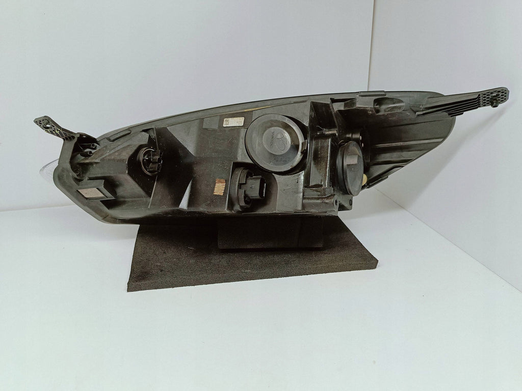 Ford Fiesta MK8 VIII 17- LAMPA PRAWA PRZÓD SOCZEWKA H7+LED H1BB-13W029-CE