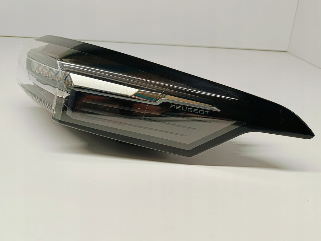 PEUGEOT 308 III T10 21- LAMPA PRAWA TYLNA PRAWY TYŁ LED 9835299280