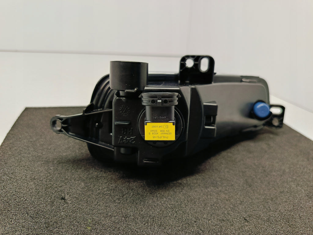 FOCUS FIESTA MONDEO- NEBELSCHEINWERFER RECHTS VORNE NEU F1EB-15A254-AB