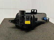 Laden Sie das Bild in den Galerie-Viewer, FOCUS FIESTA MONDEO- NEBELSCHEINWERFER RECHTS VORNE NEU F1EB-15A254-AB
