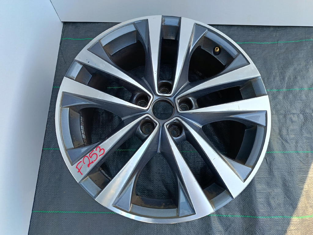 FELGA ALUMINIOWA RENAULT OE 7.5"x18" 5X114.3 ET39 ARGONAUTE 403006881R