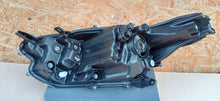 Załaduj zdjęcie do przeglądarki galerii, TOYOTA YARIS IV 4 19- LAMPA REFLEKTOR PRAWY PRZÓD SOCZEWKA KOITO K0-6 EU