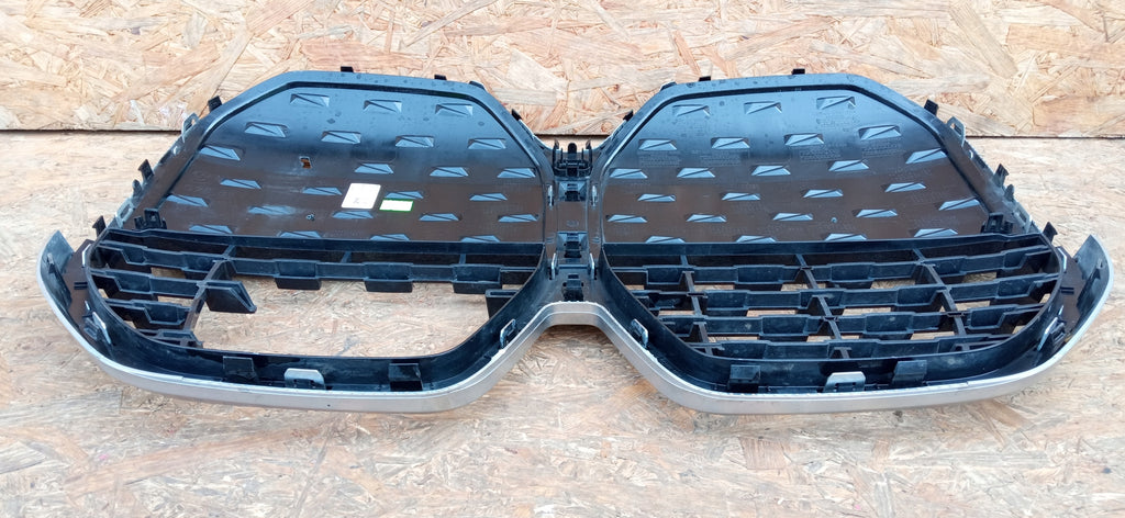 BMW i4 G26 21- GRILL KÜHLERGRILL STOSSFÄNGER VORNE 9850176-09