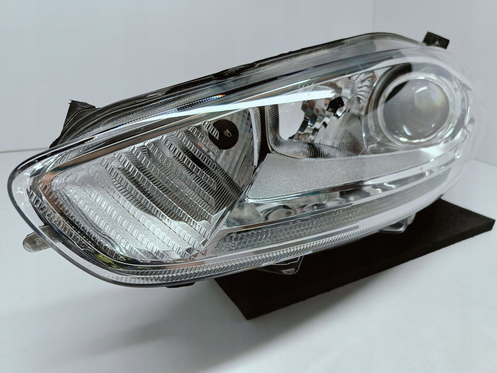 FORD FIESTA MK7 LIFT 12- LAMPA LEWA PRZÓD SOCZEWKA + LED 20-201-01120