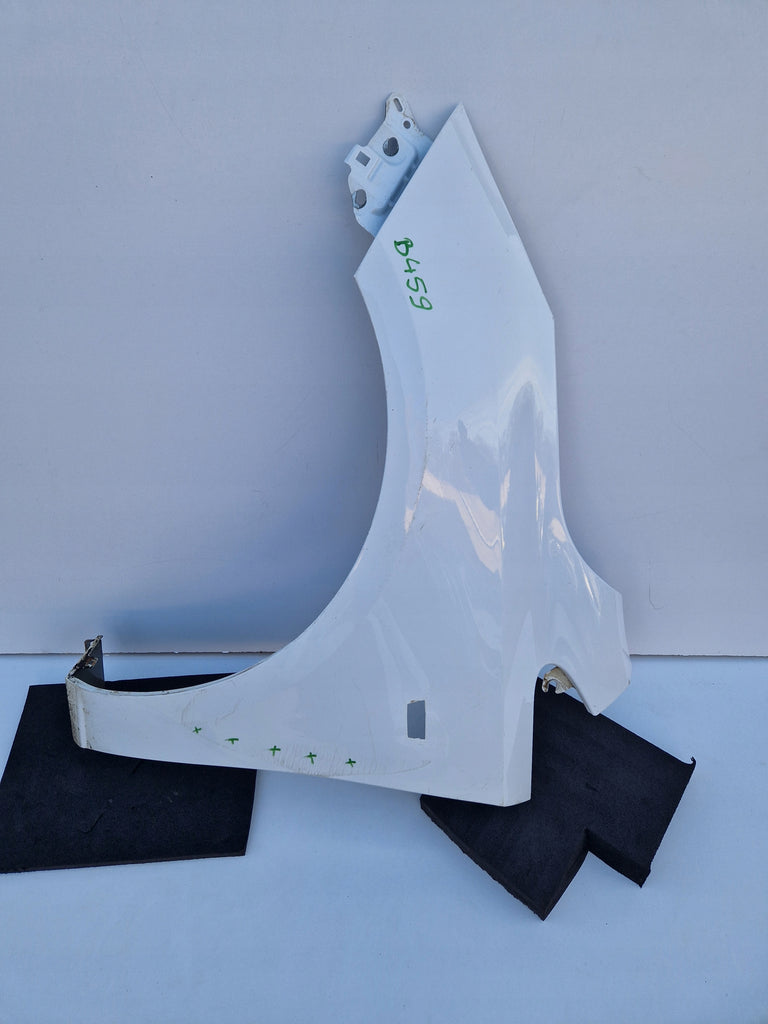 OPEL CORSA E 14- KOTFLÜGEL LINKS VORNE