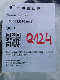 TESLA M3 USZCZELKA KLAPY BAGAŻNIKA 1533239-00-F
