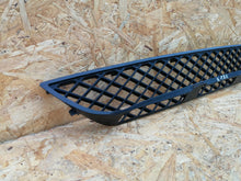 Load image into Gallery viewer, MERCEDES SPRINTER W906 06- KRATKA ATRAPA GRILL ZDERZAKA PRZÓD A9068850053