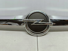 Laden Sie das Bild in den Galerie-Viewer, Opel Zafira C III 10- BLENDE HECKKLAPPENLEISTE CHROM 20907405