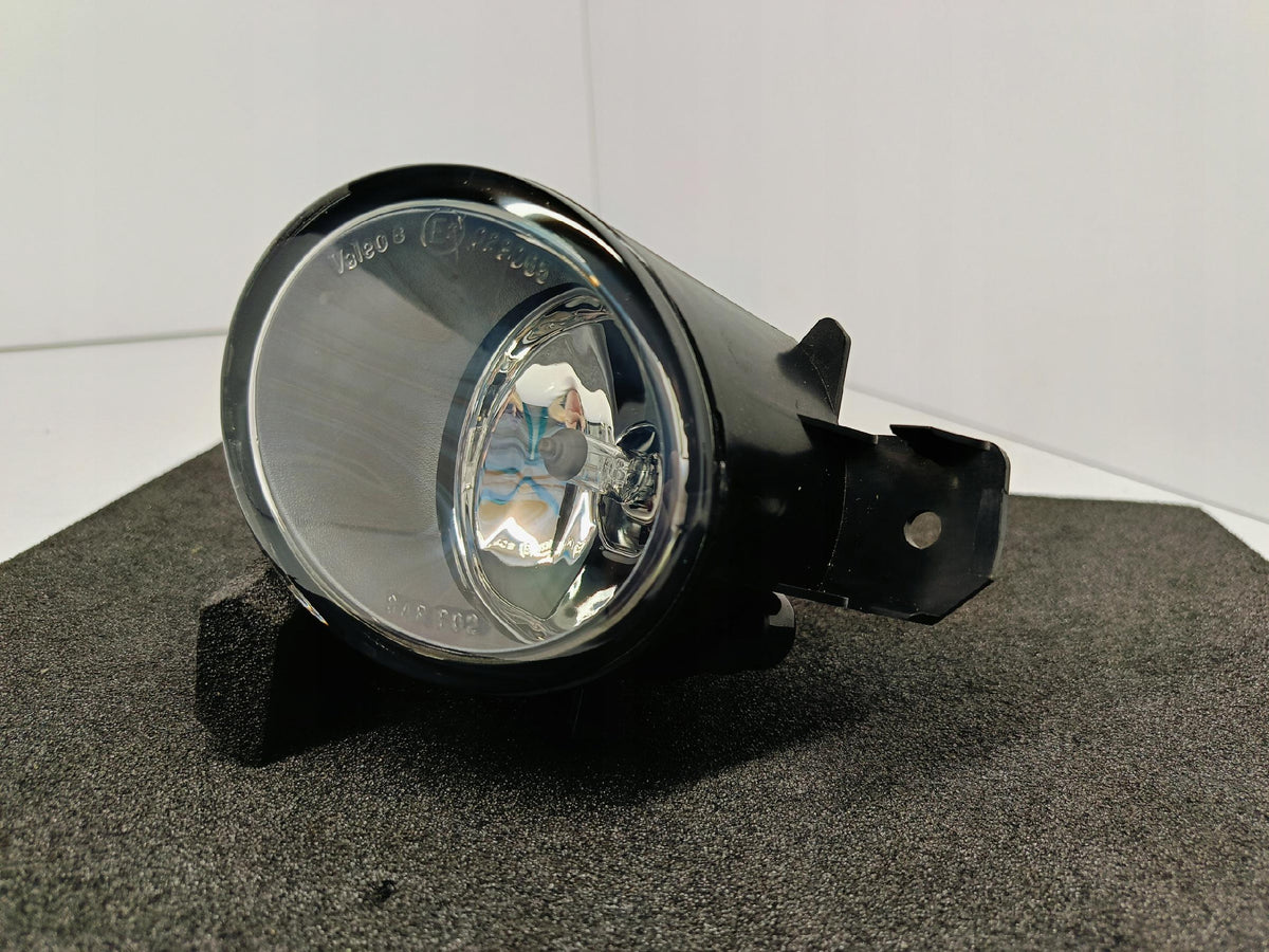 Clio II Laguna II Phare Gauche Halogen Antibrouillard Valeo 8200002469 — photo 2 sur 11