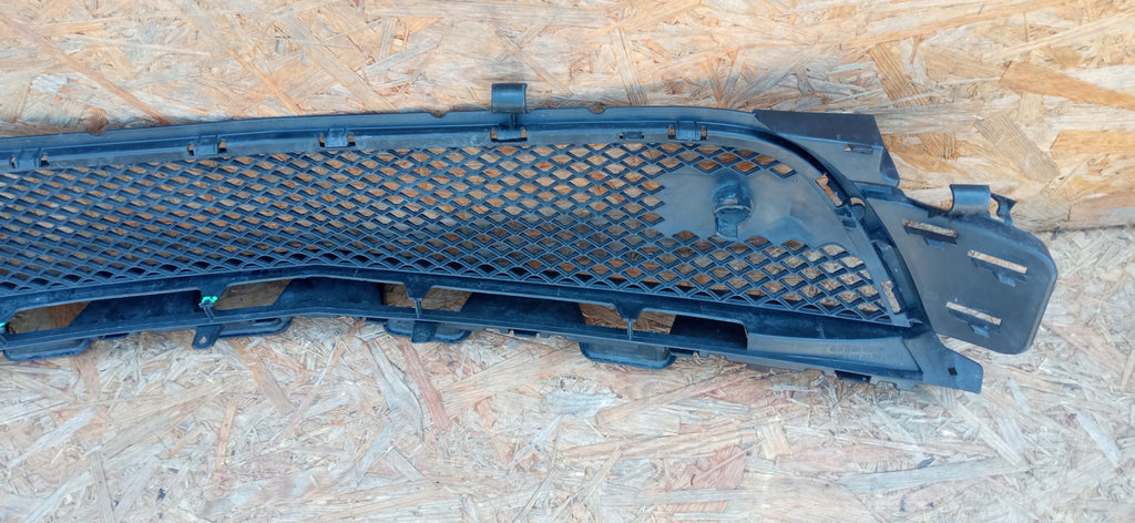 MERCEDES CLA W117 AMG 13- KÜHLERGRILL STOSSSTANGE VORNE A1178852122