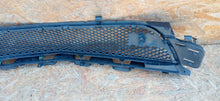 Laden Sie das Bild in den Galerie-Viewer, MERCEDES CLA W117 AMG 13- KÜHLERGRILL STOSSSTANGE VORNE A1178852122