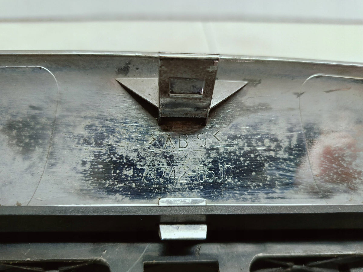 Suzuki Grand Vitara II 05- Kühlergrill Grill Vorne Stossstange Chrom 71741-65J0 — Foto 12 von 12