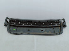 Load image into Gallery viewer, CITROEN C3 III 16- ATRAPA KRATKA ŚRODKOWA GRILL ZDERZAKA PRZÓD 9812061877