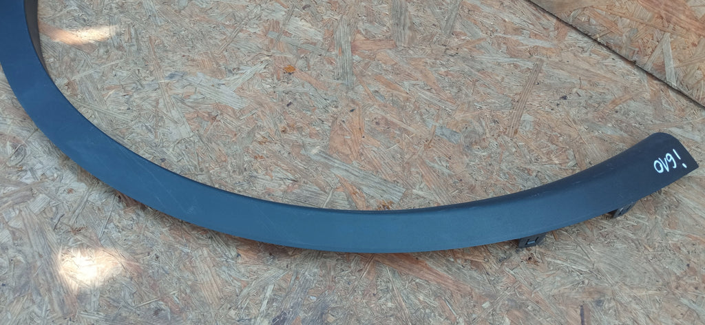 TESLA MODEL Y 22- KOTFLÜGELLEISTE HINTEN RECHTS 1683866-00-A