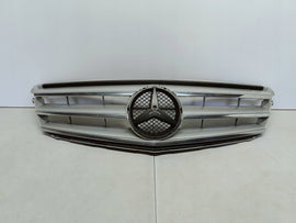 Mercedes-Benz C W204 07- ATRAPA GRILL KRATKA ZDERZAKA PRZÓD A2048800023