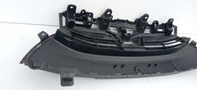 Laden Sie das Bild in den Galerie-Viewer, TOYOTA YARIS IV 4 P21 19- KÜHLERGRILL STOSSFÄNGER VORNE 53101-K0050