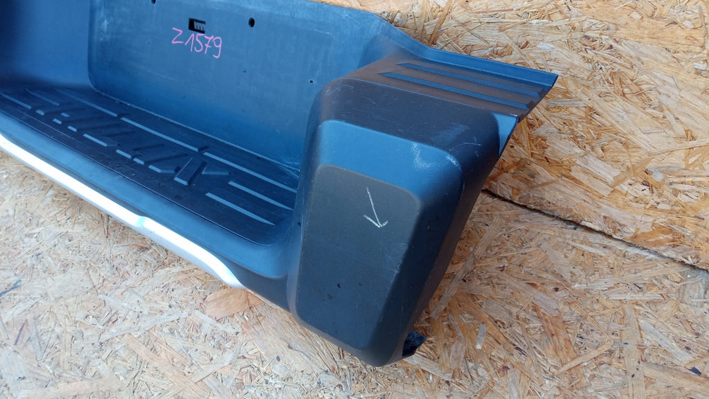 TOYOTA HILUX VIII 15- HECKBUMPER HINTEN TRITTSTUFE MITTE PC176-0K00S