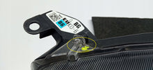 Laden Sie das Bild in den Galerie-Viewer, TOYOTA YARIS IV 4 P21 19- SCHEINWERFER LINKS VORNE LINSE KOITO K0-6 EU