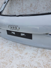 Laden Sie das Bild in den Galerie-Viewer, AUDI Q3 8UO HECKKLAPPE HINTEN
