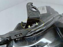 Laden Sie das Bild in den Galerie-Viewer, Toyota Auris II E18 LIFT 15- SCHEINWERFER LINKS LINSE+LED EU 81150-02K30