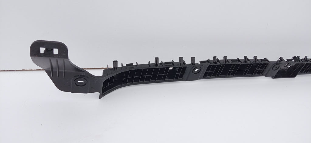 TESLA MODEL 3 LIFT 23- HALTERUNG HALTER MITTELSTÜCK STOSSFÄNGER HINTEN 1757096-00-C