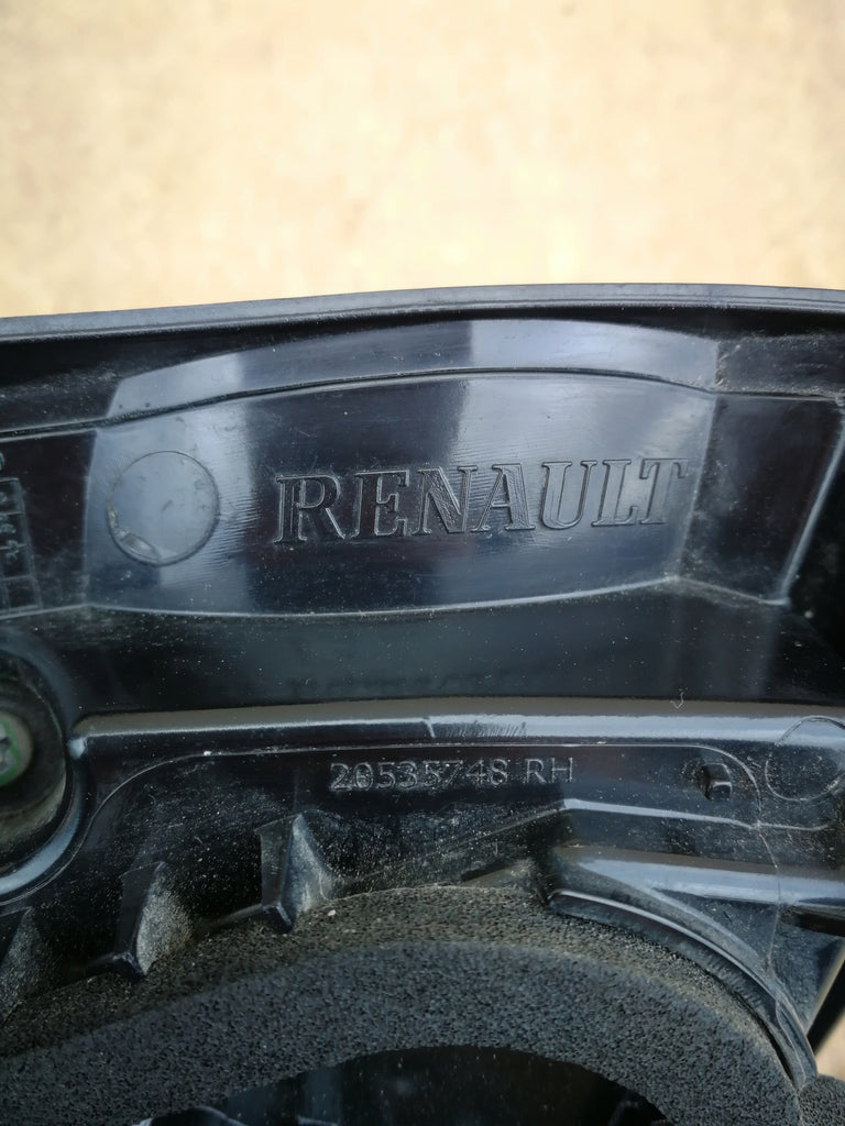 RENAULT CLIO IV KOMBI 12- LAMPA KLAPY PRAWA TYLNA PRAWY TYŁ 265502395R