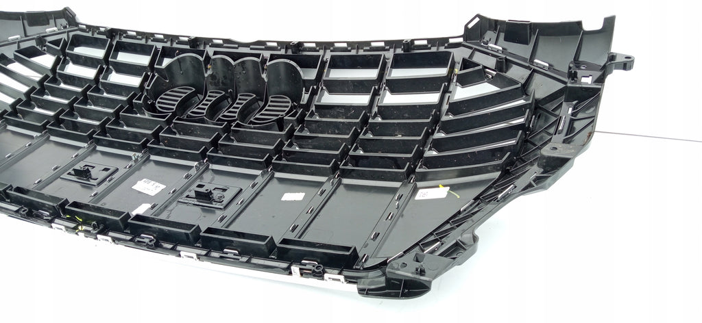 AUDI Q3 II 83A 18- KÜHLERGRILL STOSSSTANGE VORNE 83A853651E