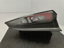 Załaduj zdjęcie do przeglądarki galerii, TESLA 3 III LIFT Y MY 20- LAMPA KLAPY BAGAŻNIKA PRAWY TYŁ LED 1502089-00-B