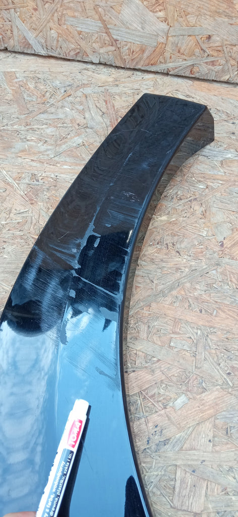 NISSAN ARIYA 22- TÜRVERKLEIDUNGSLEISTE HINTEN RECHTS 828D05MP5A
