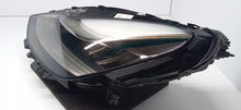 Laden Sie das Bild in den Galerie-Viewer, TESLA MODEL 3 III 17- LAMPA LEWA PRZÓD PRZEDNIA FULL LED 1077375-00-C
