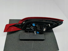 Laden Sie das Bild in den Galerie-Viewer, FORD FIESTA MK8 VII 17- HECKKLAPPENLEUCHTE LINKS HINTEN LED H1BB-13A603-B