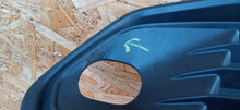 Załaduj zdjęcie do przeglądarki galerii, TOYOTA YARIS CROSS 20- DOKŁADKA KRATKA SPOILER ZDERZAKA PRZÓD 52129-0D080